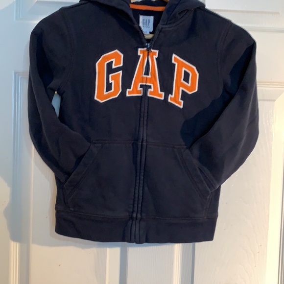 GAP! - Picture 4 of 7